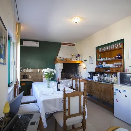 Komfortable Mit Terrasse In Bidol By Interhome Макарска