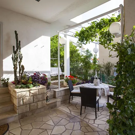 Komfortable Mit Terrasse In Bidol By Interhome *
